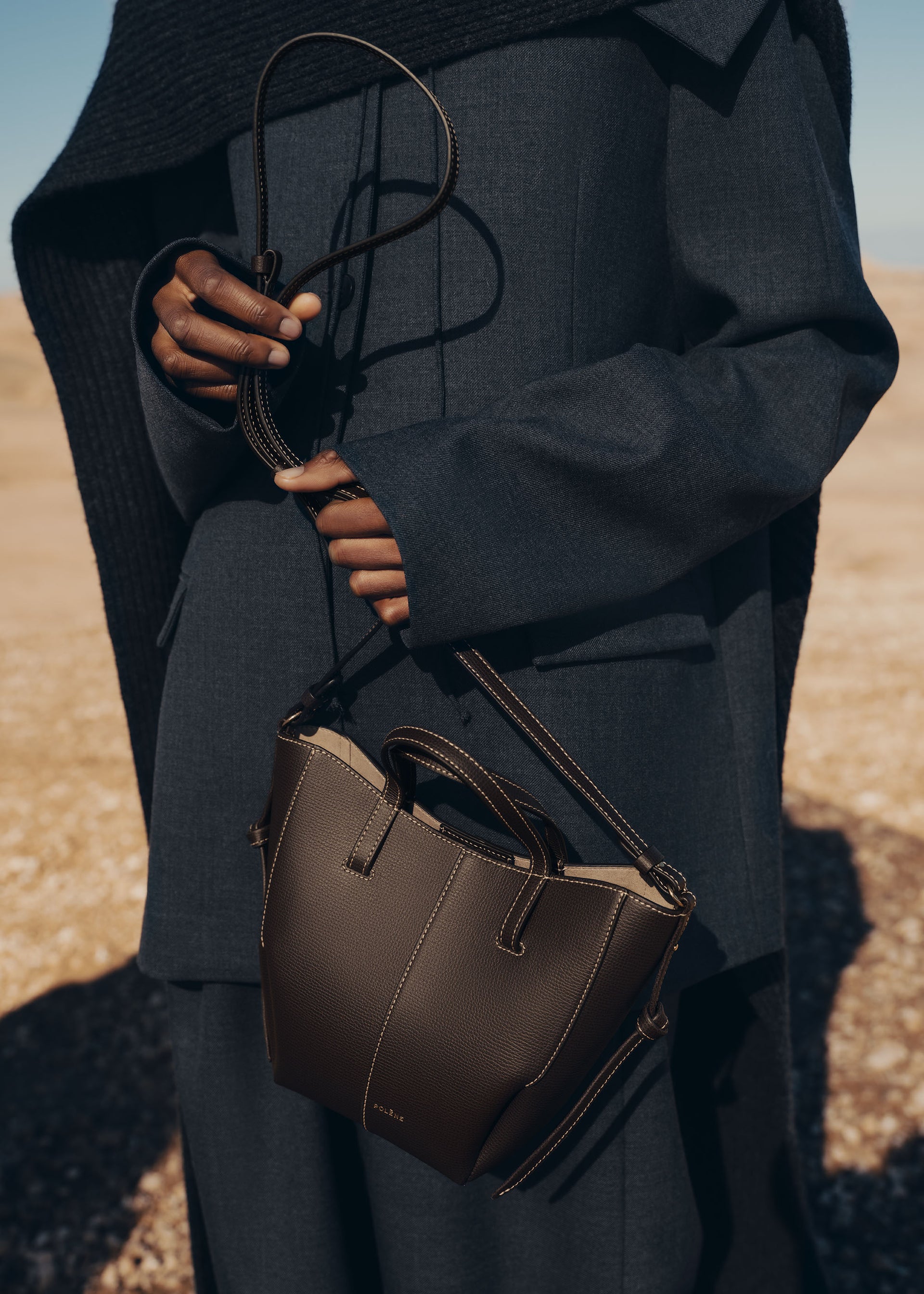 Cyme Tote Nano - Ébène Grainé