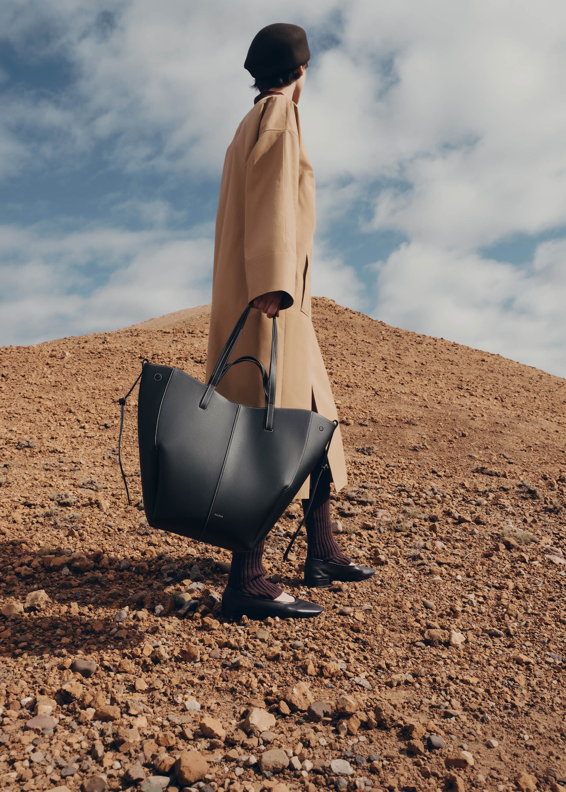 Cyme Tote - Noir Grainé Coutures Écrues